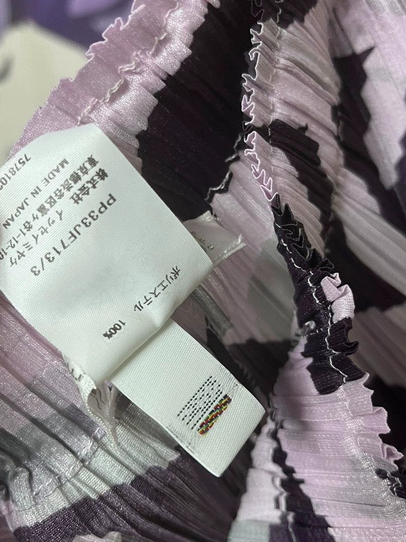 Issey Miyake Issey Miyake size:3 Floral color pattern impression pleate Size 22" - 4 Thumbnail