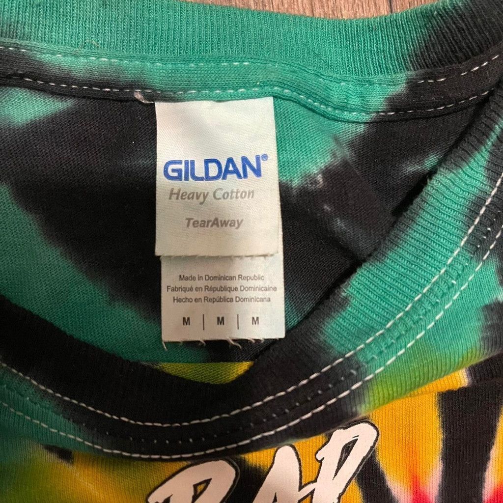 Gildan Bad bunny x Bugs bunny multicolored tie dye t shirt size M Size US M / EU 48-50 / 2 - 2 Thumbnail