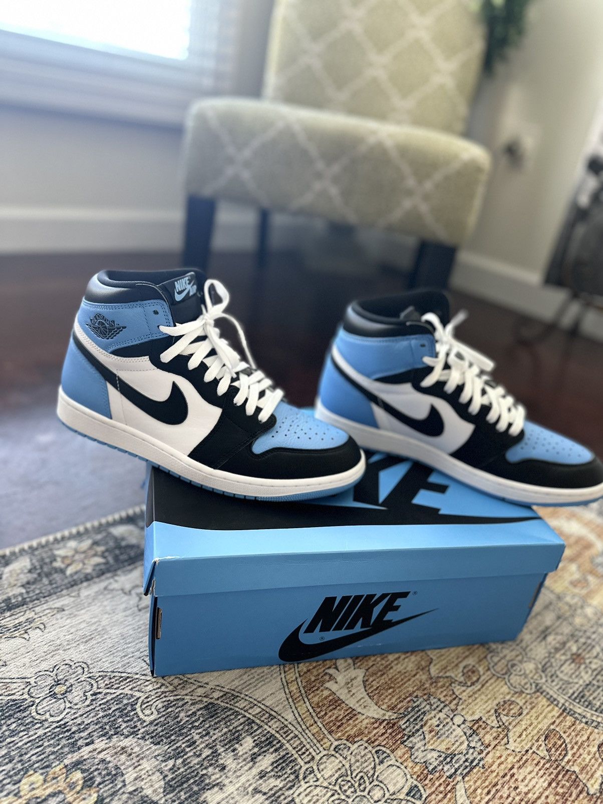 Jordan Brand × Nike Unc Toe Jordan 1 High Size US 10 / EU 43 - 2 Thumbnail