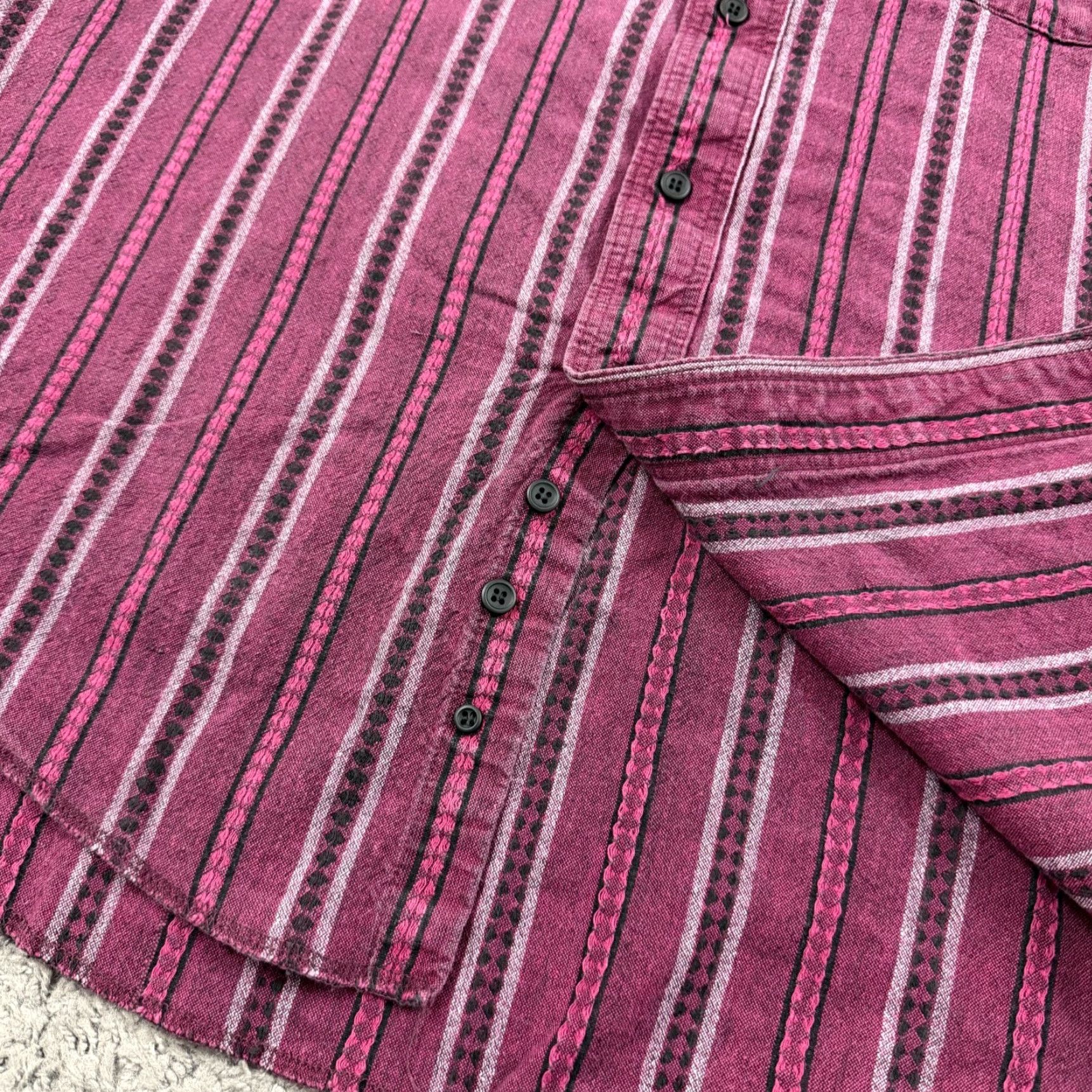 Wrangler VINTAGE Wrangler Shirt Men XL Red Stripe Textured Western X Long Tails USA Size US XL / EU 56 / 4 - 6 Thumbnail