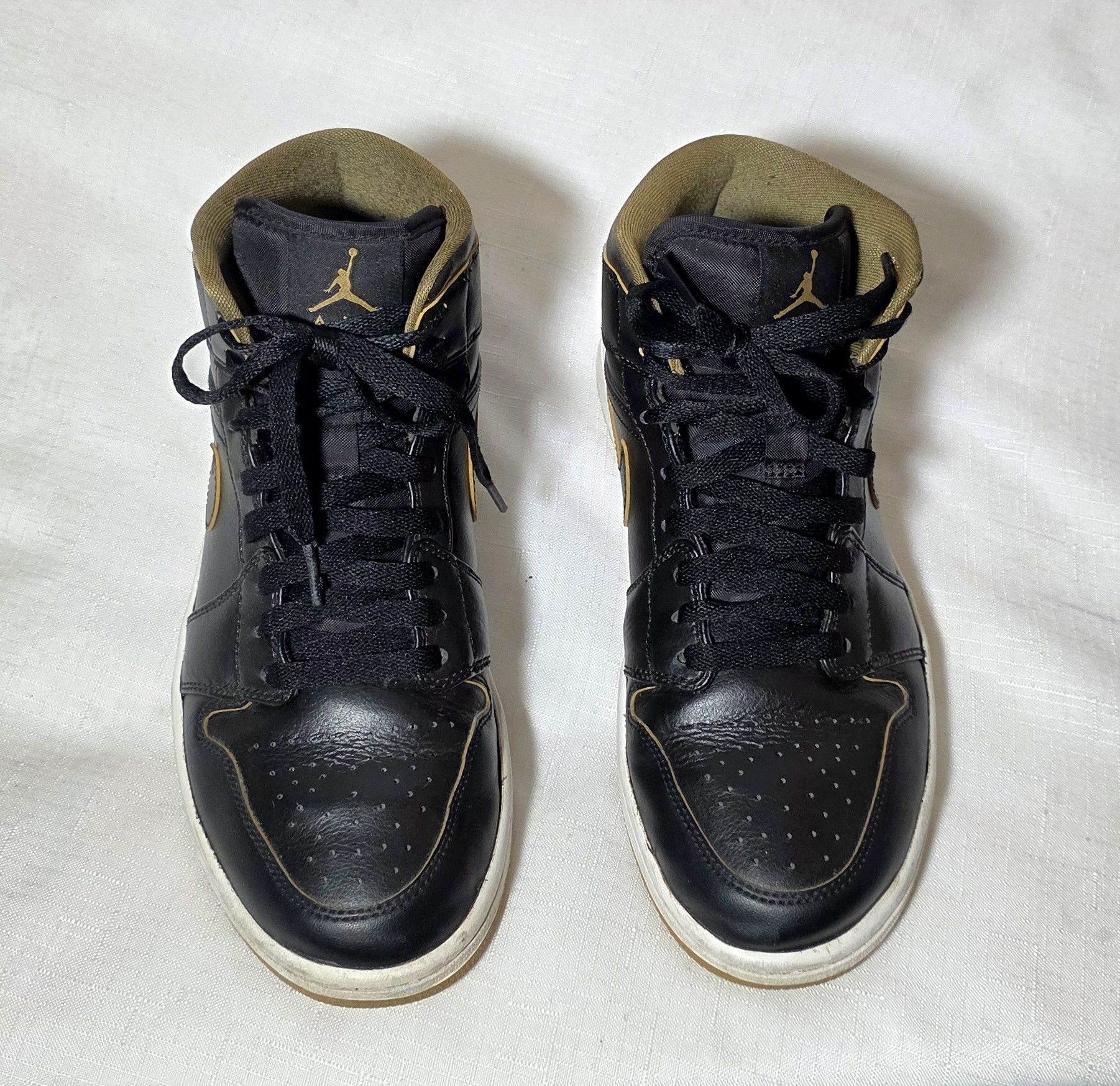 Jordan Brand Nike X Air Jordan 1 Mid Black Retro OG 2015 554724-042 8.5 Size US 8.5 / EU 41-42 - 4 Thumbnail