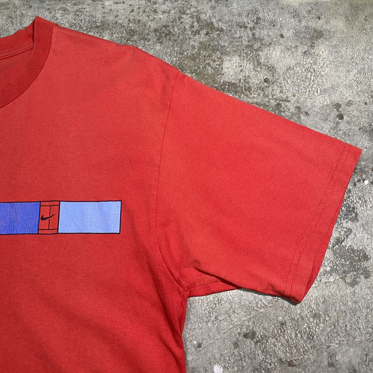 Nike × Vintage Vintage y2k Nike Court sunfade T Shirt Size US M / EU 48-50 / 2 - 7 Thumbnail