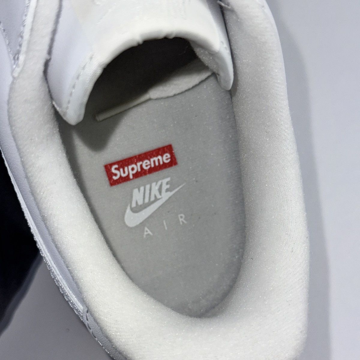 Nike AIR FORCE 1 LOW x SUPREME SNEAKERS Size US 9.5 / EU 42-43 - 6 Thumbnail
