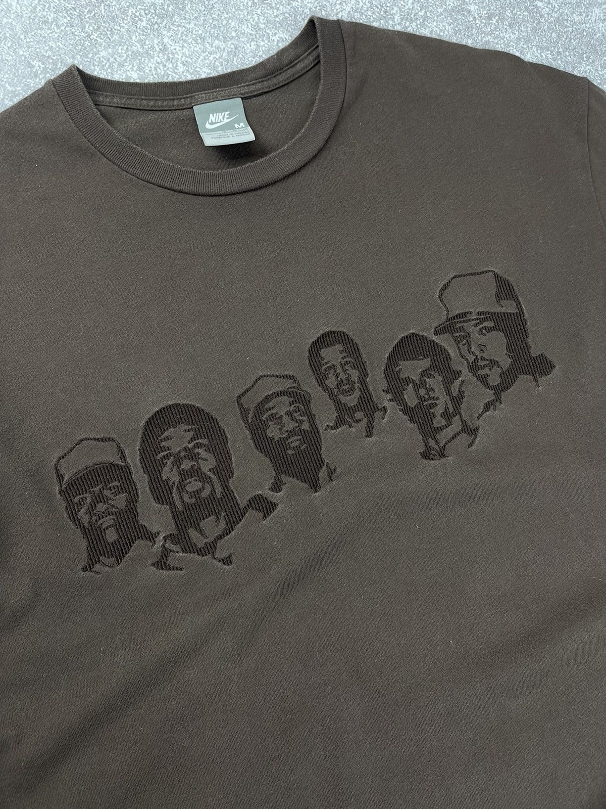 Nike Vintage Nike Brown Logo T-Shirt Size M Size US M / EU 48-50 / 2 - 5 Thumbnail