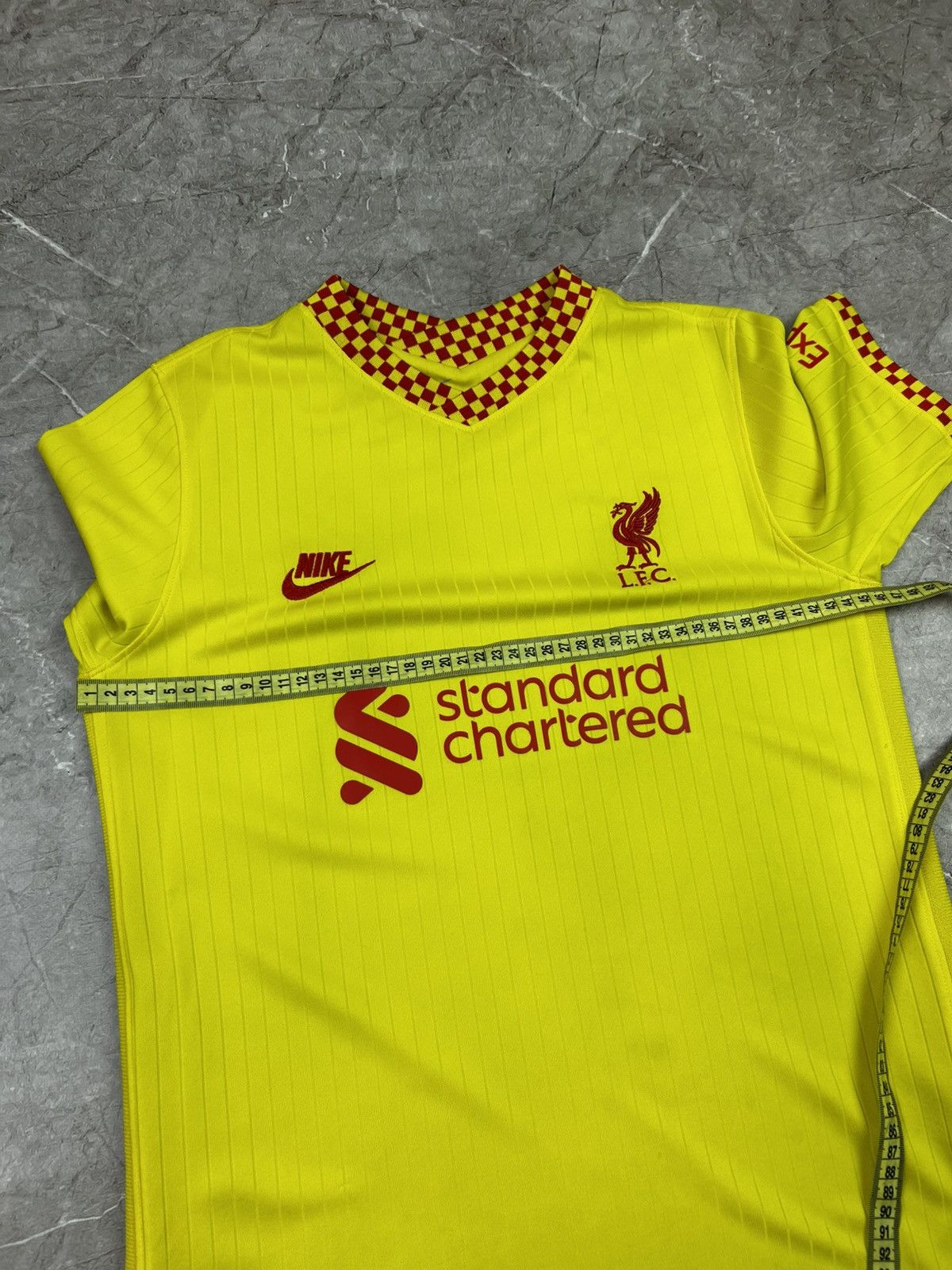 Nike Nike Liverpool Jersey Yellow Shirt FC 21/22 Dri-Fit Size US XS / EU 42 / 0 - 13 Thumbnail