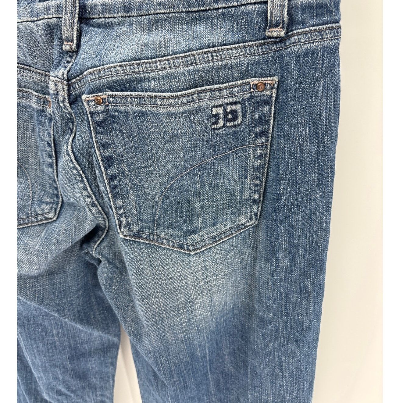 Joe's Joe’s women's jeans 29in Waist X 32 inch inseam, Honey fit Size 29" - 3 Thumbnail