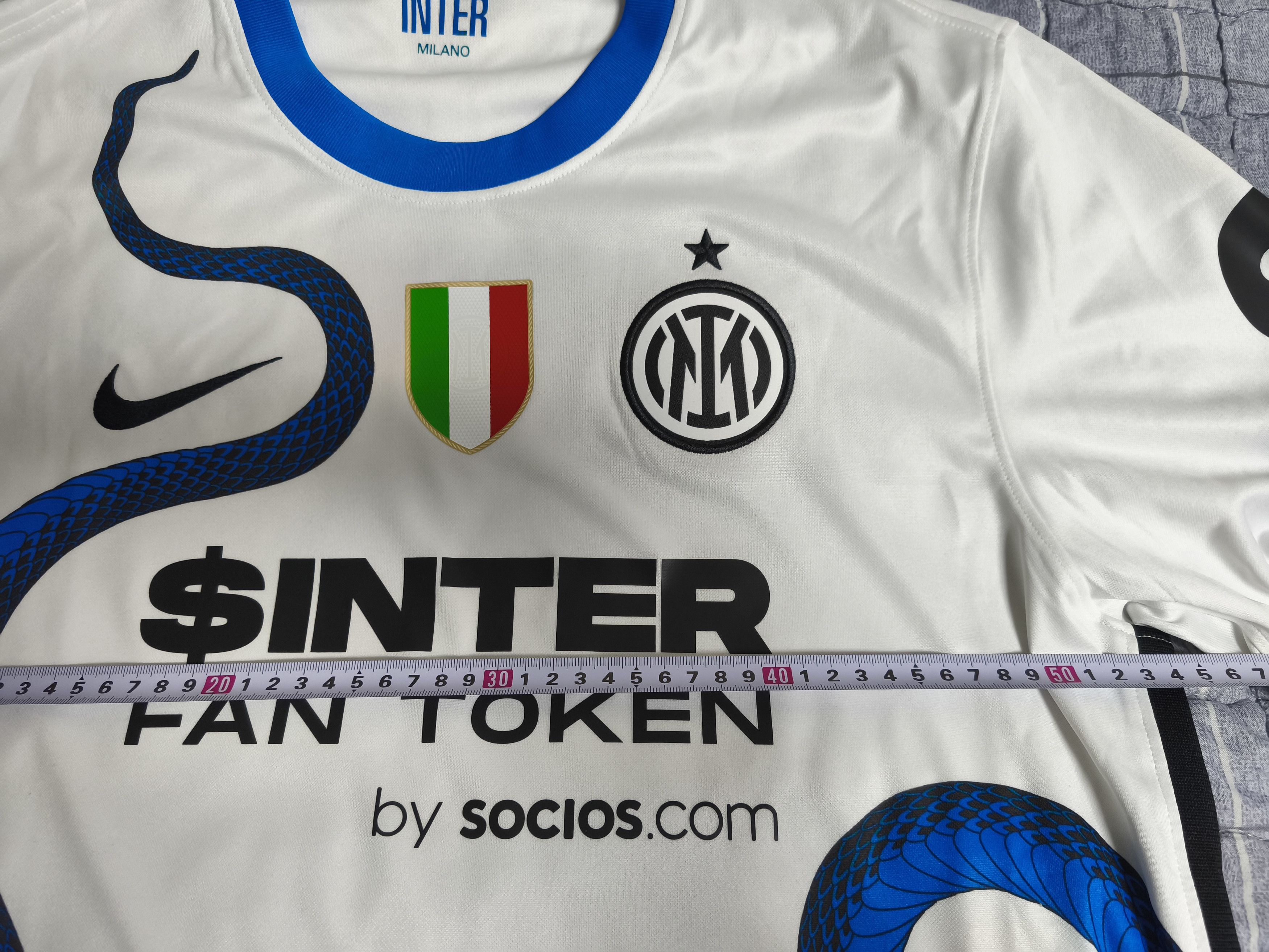 Nike Rare Inter Milan 2021/22 Away Jersey Barella BNWT Size US L / EU 52-54 / 3 - 4 Thumbnail