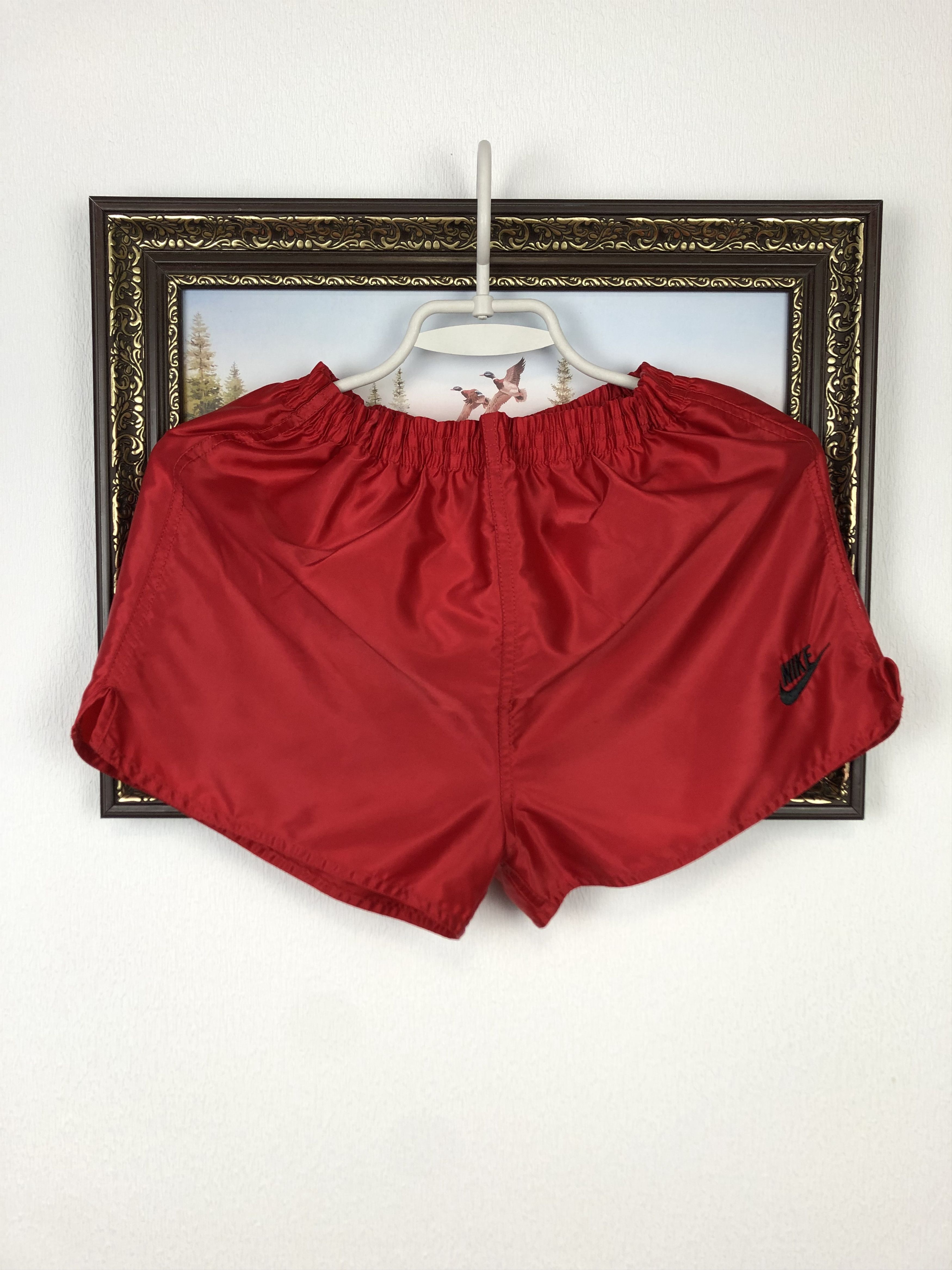 Nike Vintage Nike Red Nylon Shorts Track Run Size Boys L Size US 28 / EU 44 - 1 Thumbnail