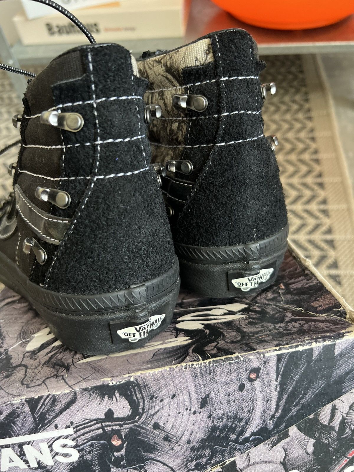 Vans Vans Sk8-Hi Size US 7 / EU 40 - 7 Thumbnail