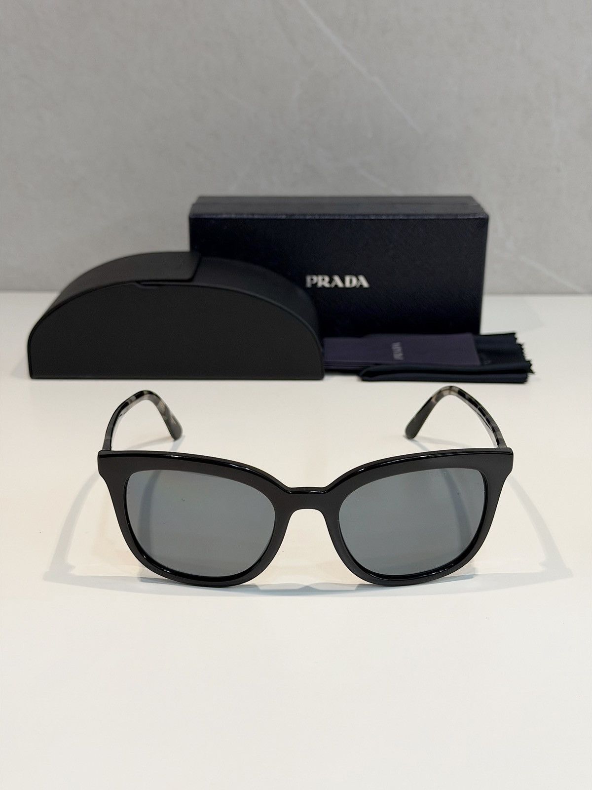 Prada PRADA Logo Polarized Sunglasses SPR03X Runway Black Square Size ONE SIZE - 5 Thumbnail