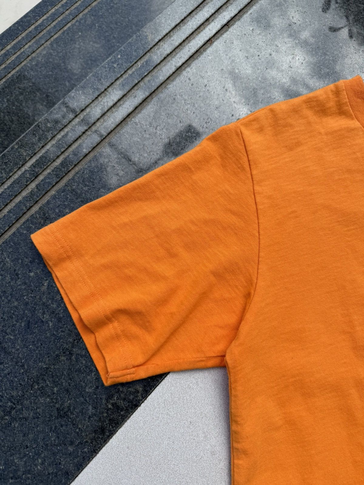 90’s SUPREME RARE POCKET LOGO Y2K RETRO VINTAGE TSHIRT TEE