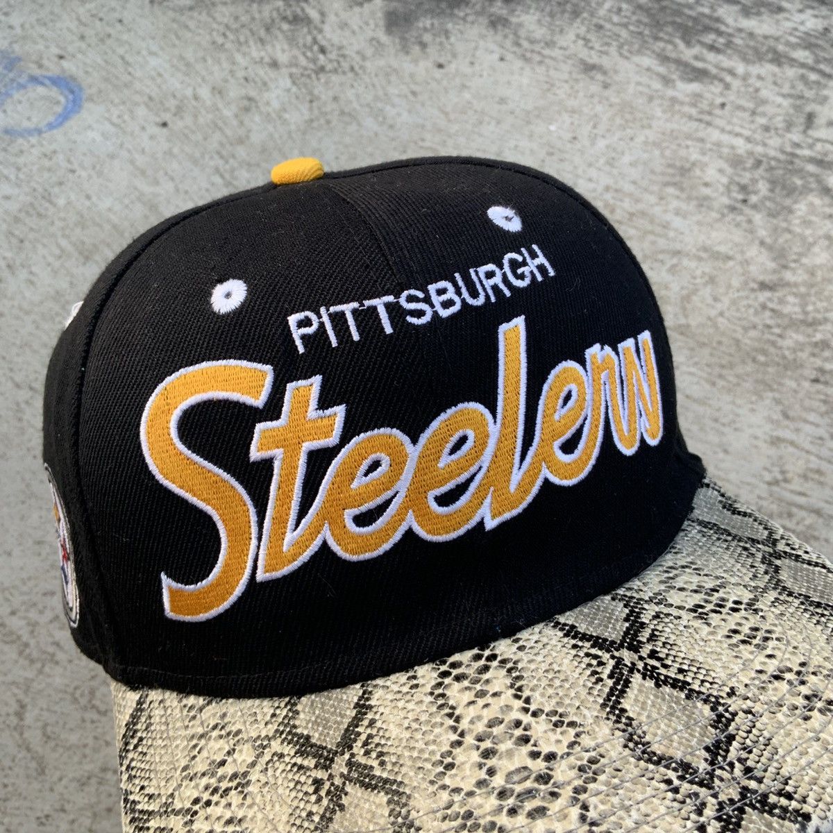 Rsvp Gallery Rsvp x Mitchell & Ness pittsburgh steelers snake brim Size ONE SIZE - 7 Thumbnail