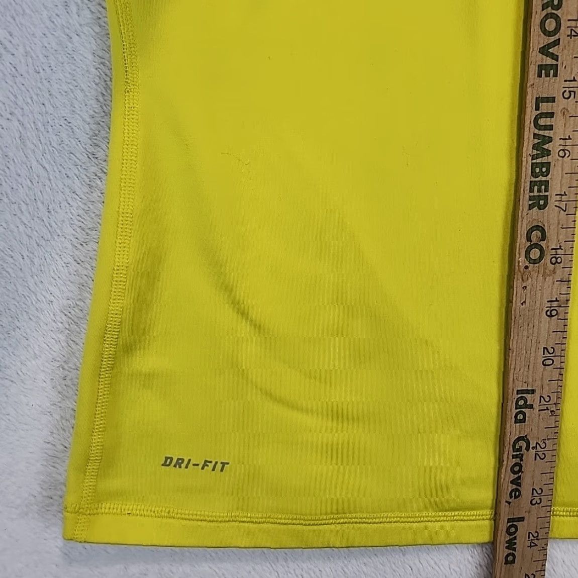 Nike Nike Pro Womens M Yellow Hyperwarm 1/2 Zip Pullover Top Running Track & Field Nike Pro Hyperwarm Pullover M Yellow Womens Size M / US 6-8 / IT 42-44 - 6 Thumbnail