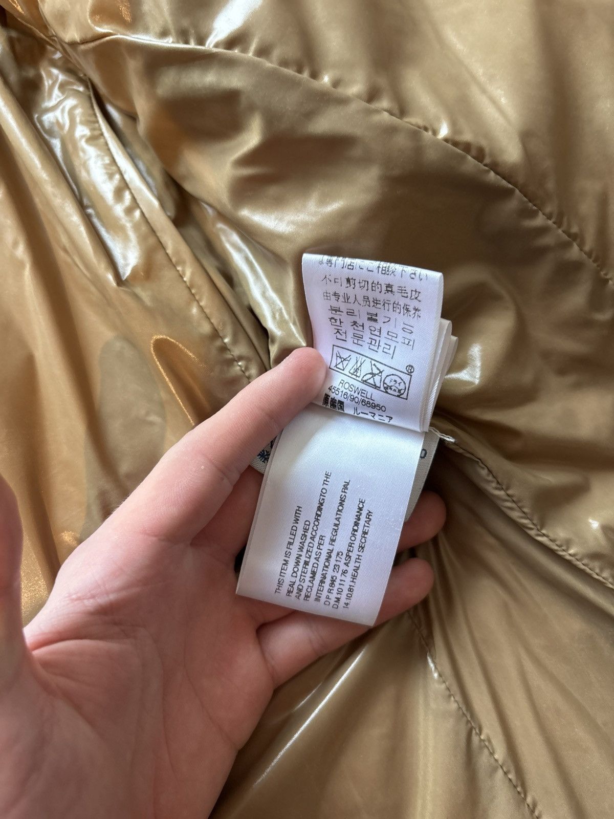 Moncler Moncler Roswell Jacket Size M / US 6-8 / IT 42-44 - 16 Thumbnail