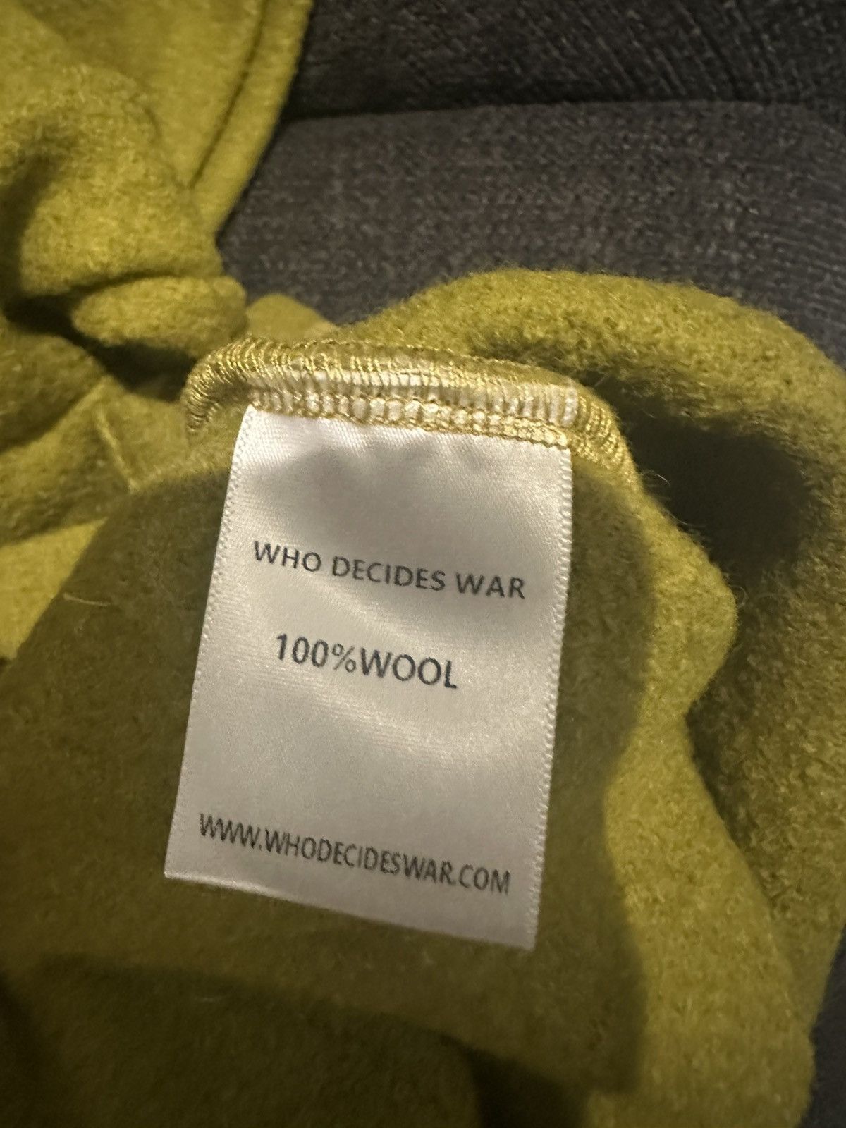 Who Decides War Who Decides War Pressure Crewneck Retail is $1190 SAVE HERE! Size US S / EU 44-46 / 1 - 5 Thumbnail