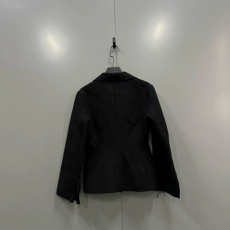 Louis Vuitton Louis Vuitton size 38 Black double-breasted cropped wool co Size US M / EU 48-50 / 2 - 2 Thumbnail