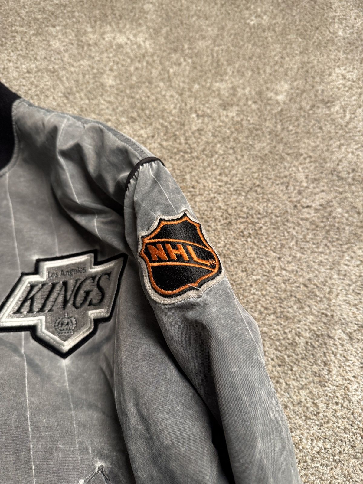 Starter VINTAGE 90s LA KINGS STONEWASH BOMBER JACKET Size US M / EU 48-50 / 2 - 5 Thumbnail