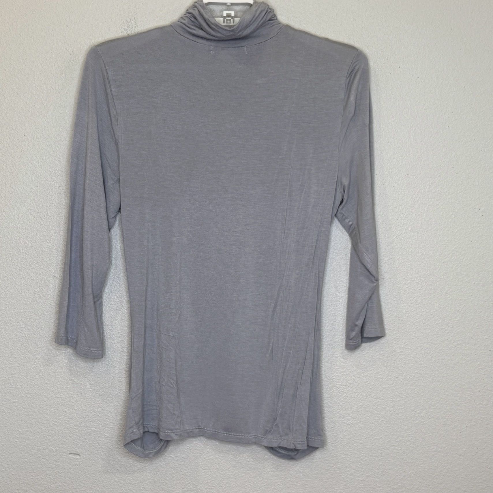 Vintage VINTAGE Suzie Ruched Top Womens L Light Gray Turtleneck 3/4 Sleeve Rayon Spandex Stretch Blouse Size L / US 10 / IT 46 - 5 Thumbnail