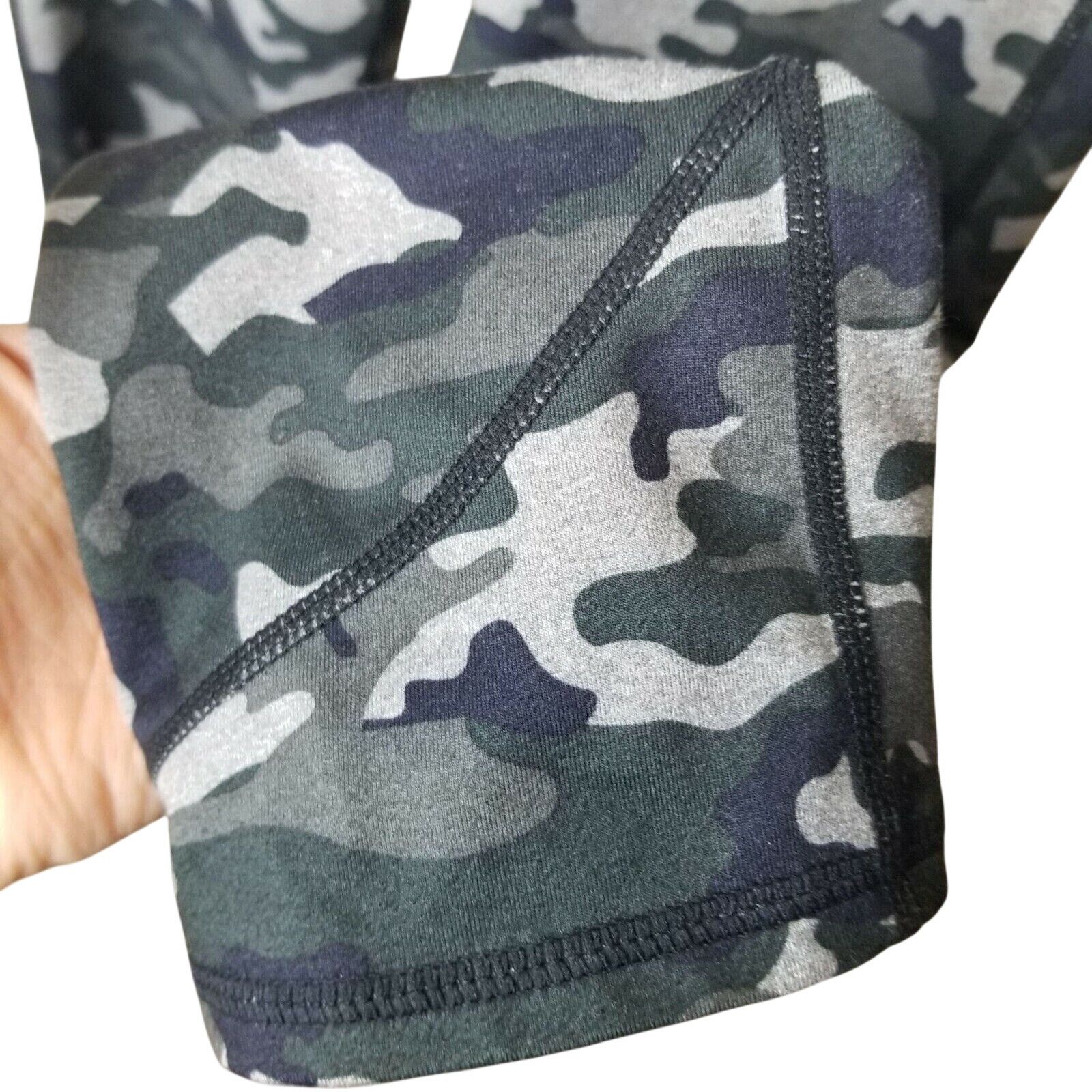 Fabletics Fabletics Womens Camo Cropped Leggings Size S Camouflage Size 26" / US 2 / IT 38 - 4 Thumbnail