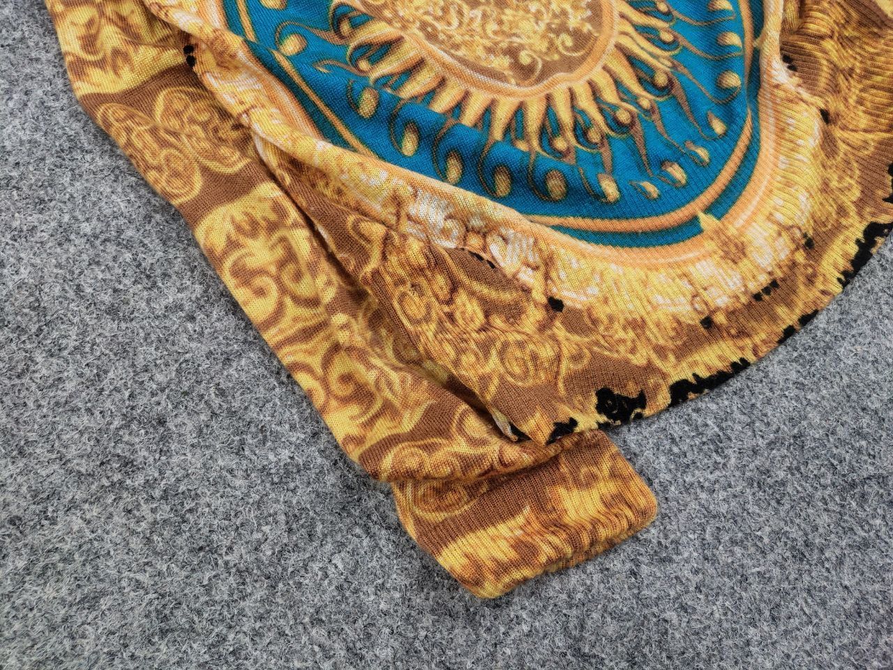 Dolce & Gabbana Vintage Dolce Gabbana Gold Art Wool Pullover long sleeve Size S / US 4 / IT 40 - 6 Thumbnail