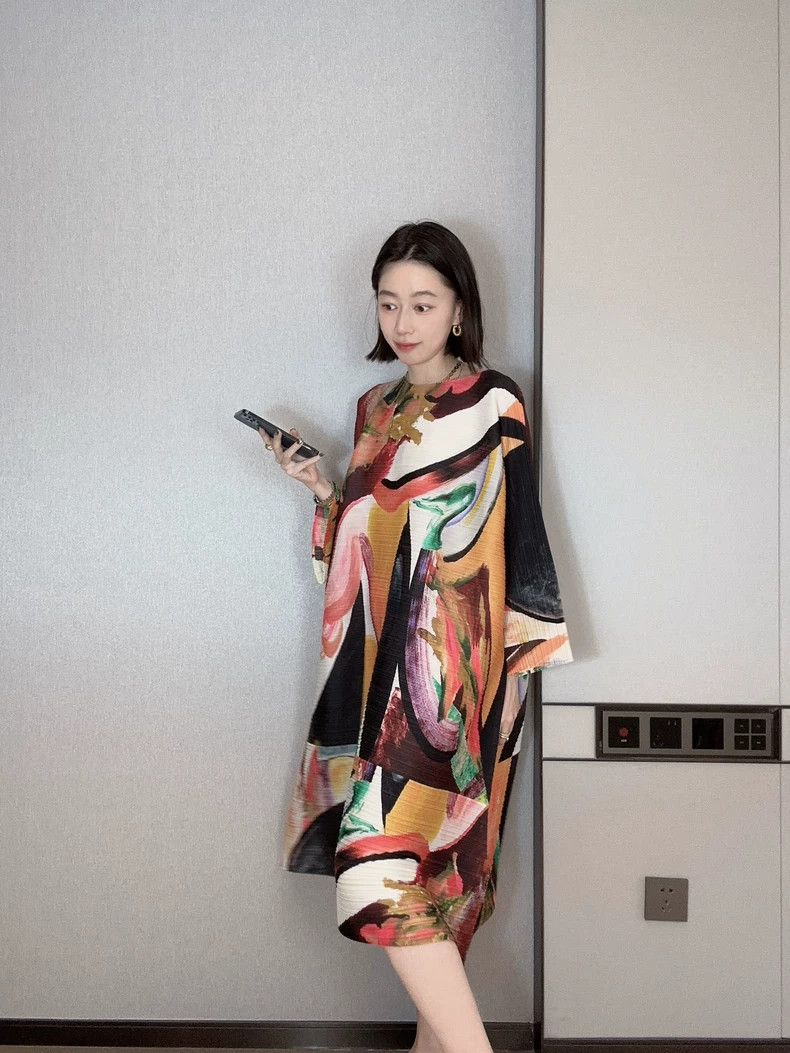 Issey Miyake Issey Miyake Loose Abstract Print Dress - dmc Size US 30 / EU 46 - 1 Thumbnail