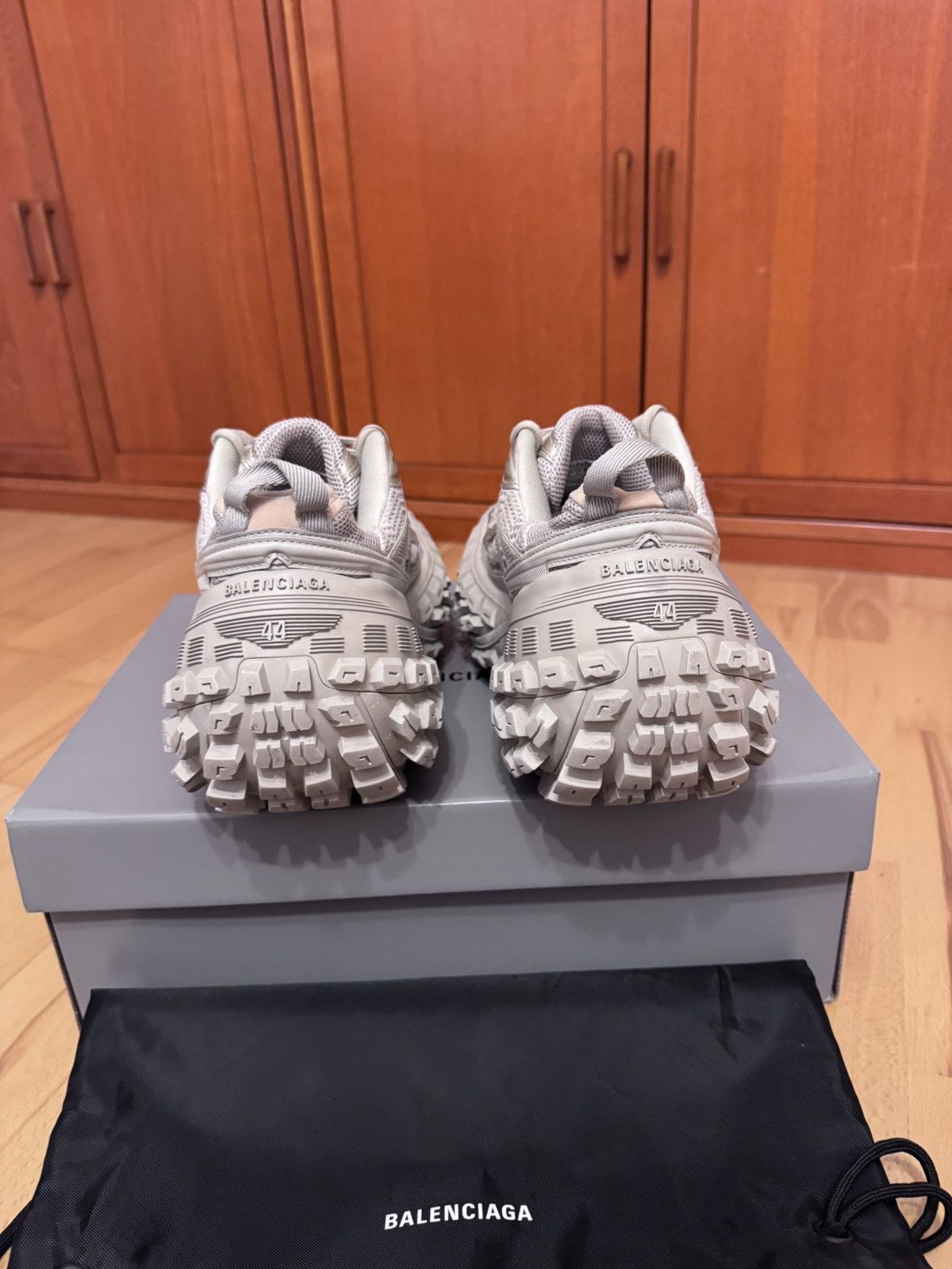 Balenciaga Defender/ Bouncer Beige