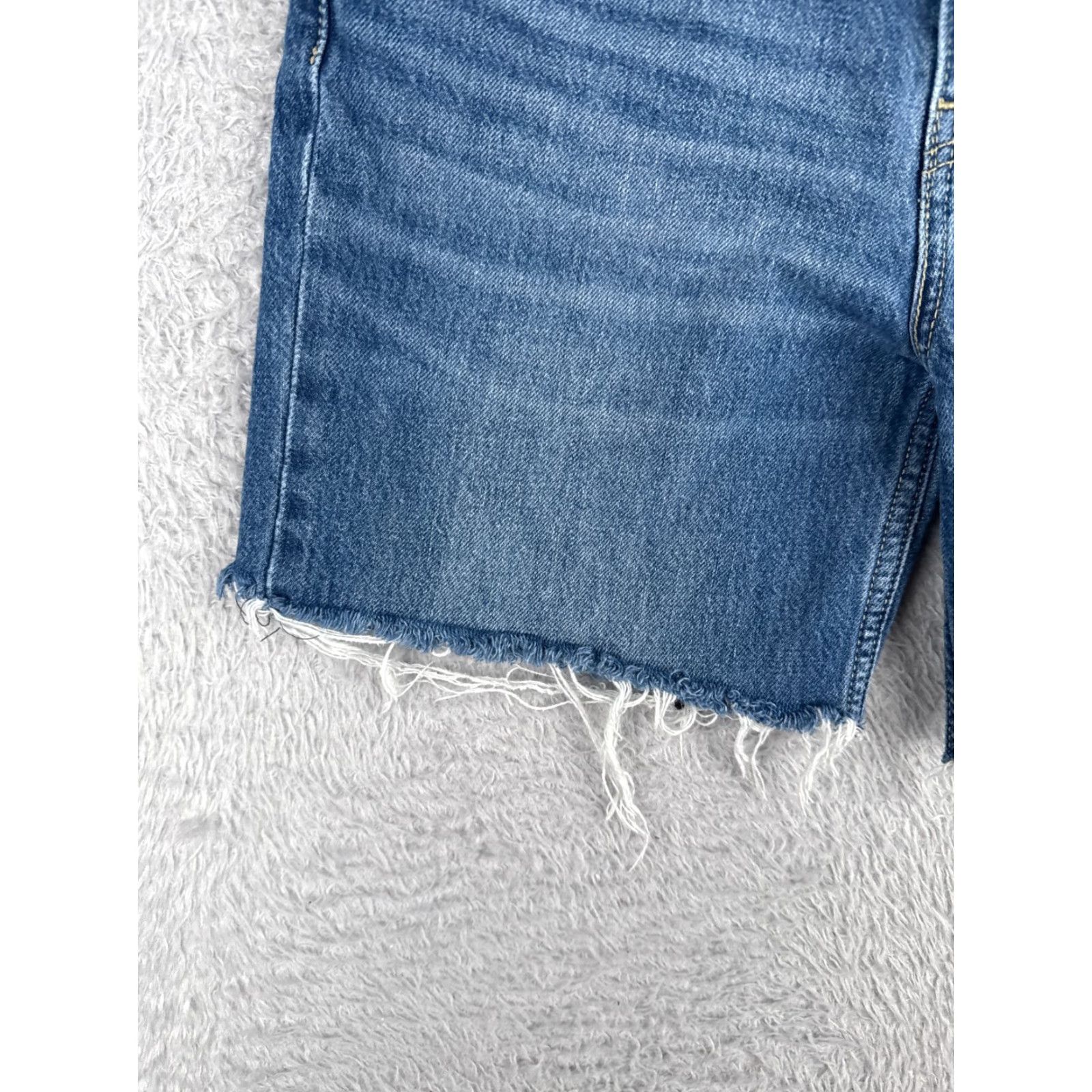 Levi's Levi's Shorts Womens 30 Blue Denim Cut-Off Mid Rise Cotton Blend Medium Wash 30x3 Size 30" / US 8 / IT 44 - 3 Thumbnail