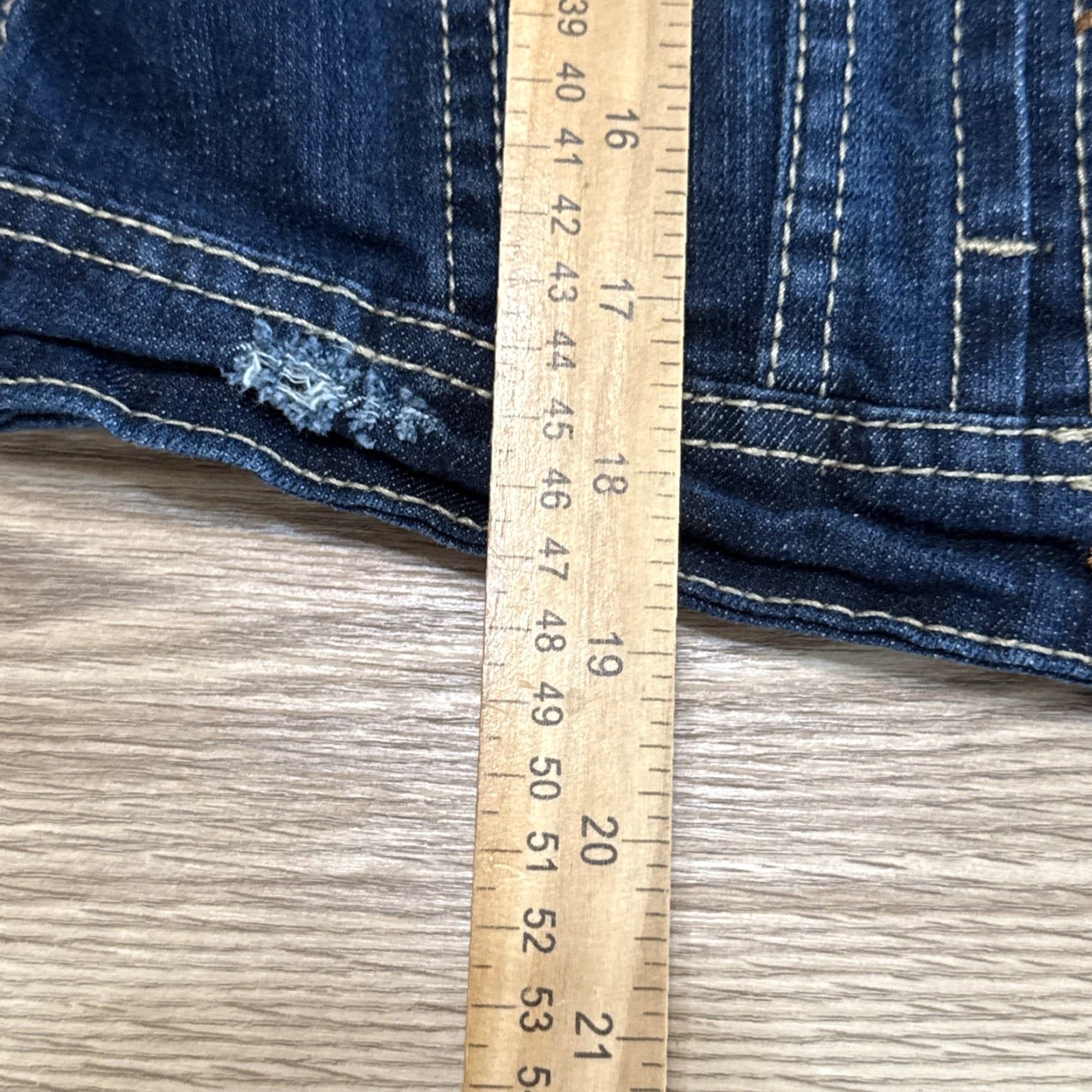 Vintage VINTAGE UNIONBAY Denim Jacket Women Medium Blue Trucker Cropped Button Up Pockets Size 32" / US 10 / IT 46 - 4 Thumbnail