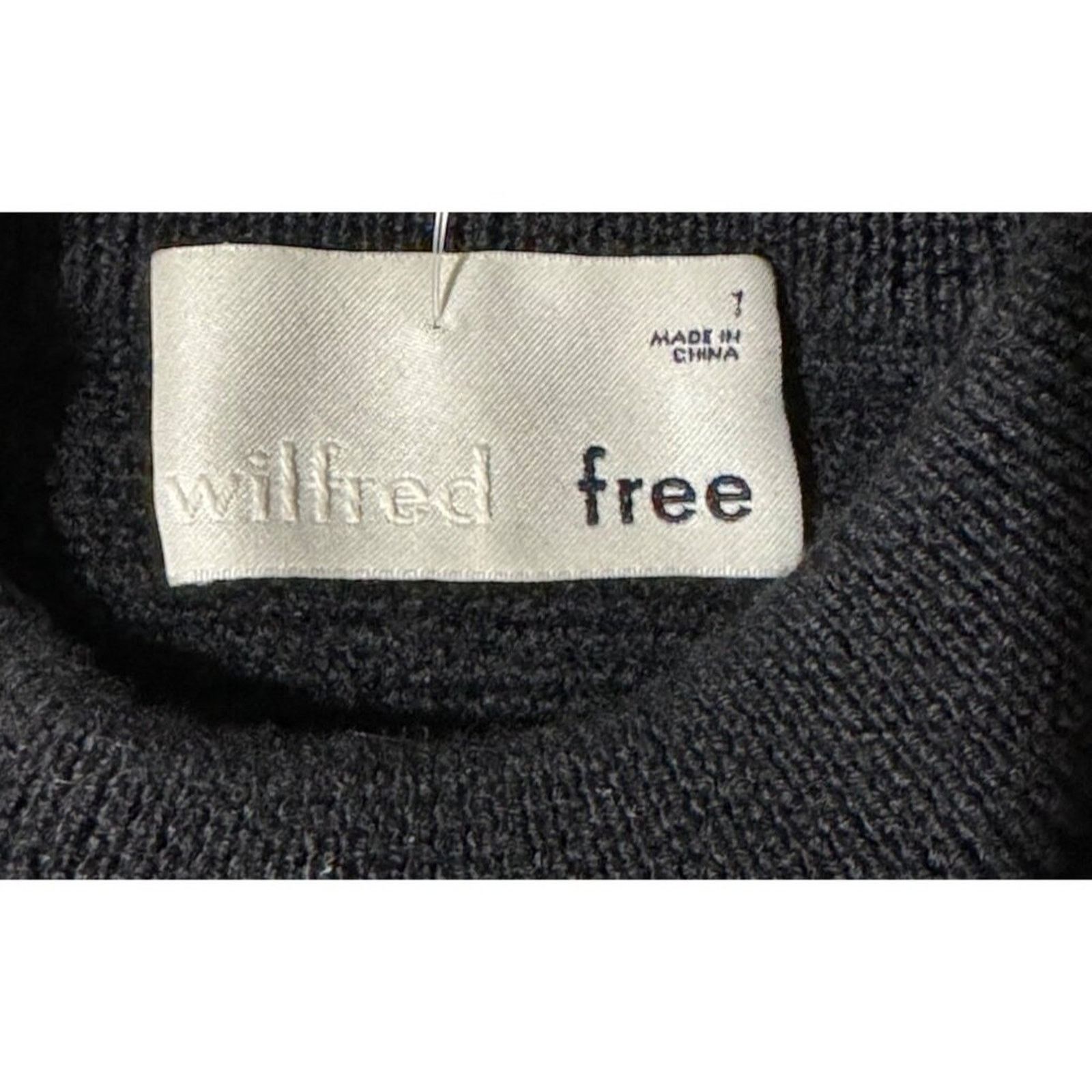 Aritzia Aritzia Wilfred Sweater Small Merino Wool Lolan Crop Black Size S / US 4 / IT 40 - 8 Thumbnail