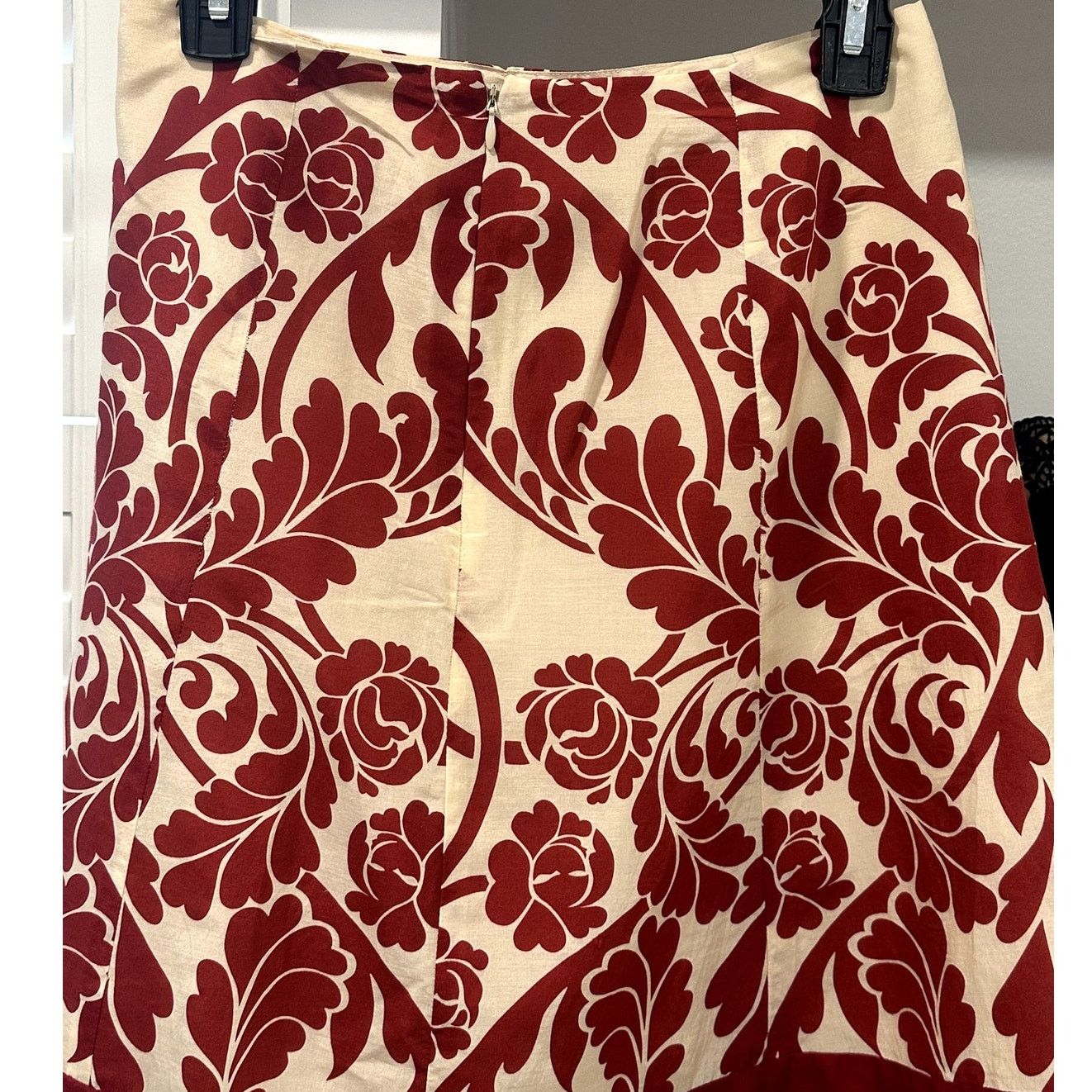 Ann Taylor Ann Taylor Women's Cream Red Floral Silk Blend Skirt 0P Size 25" / US 0 / IT 36 - 5 Thumbnail
