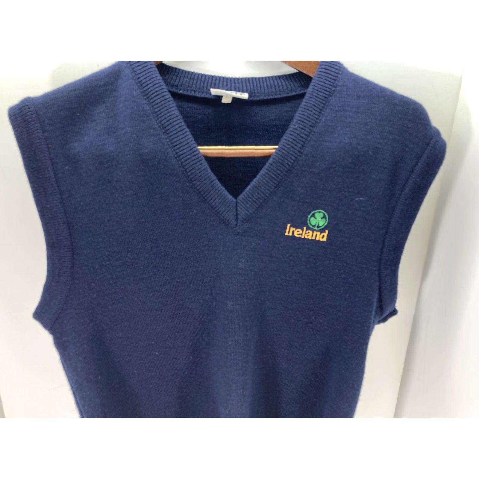Vintage Blarney Woollen Mills Made Ireland Shamrock Irish Sweater Vest Men Medium Blue Pullover Crew Neck Classic All Seasons St Patrick’s Day Golf Size US M / EU 48-50 / 2 - 6 Thumbnail