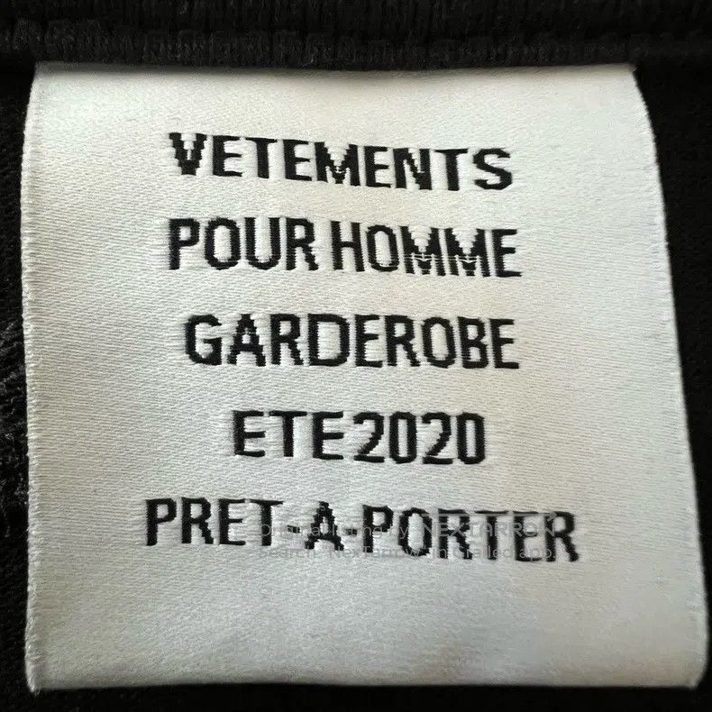 Vetements Vetements Short Sleeve T-Shirt Size US S / EU 44-46 / 1 - 6 Thumbnail