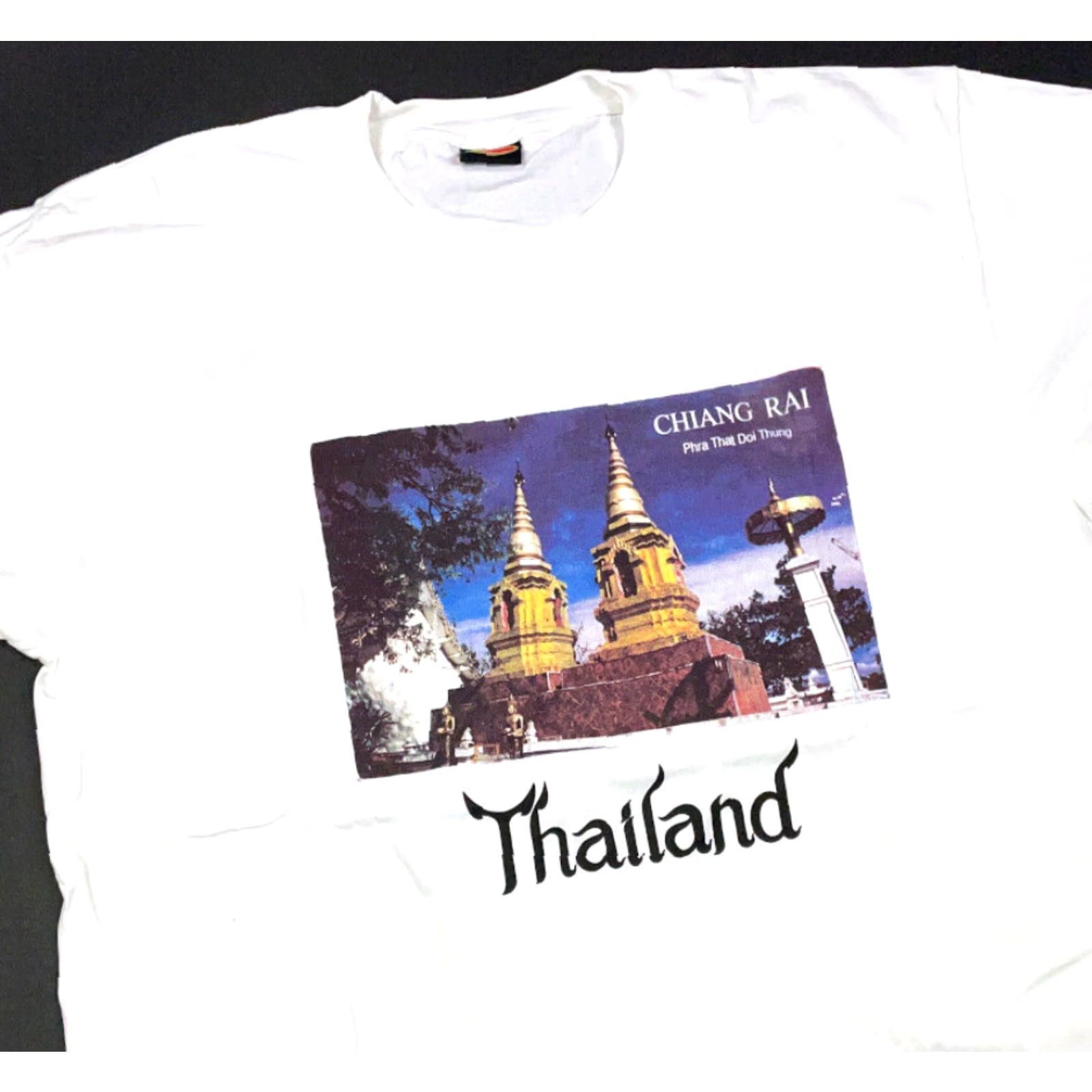 Vintage VINTAGE Pon Pon White Chiang Rai Thailand Photograph Print T-Shirt Adult Large Travel Mens Size US L / EU 52-54 / 3 - 3 Thumbnail