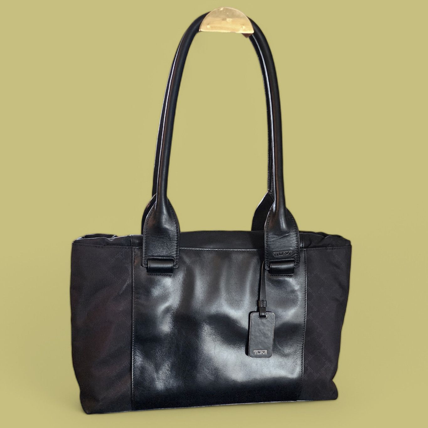 Tumi Tumi black leather tinkerlust shoulder carry-on bag Size ONE SIZE - 1 Thumbnail