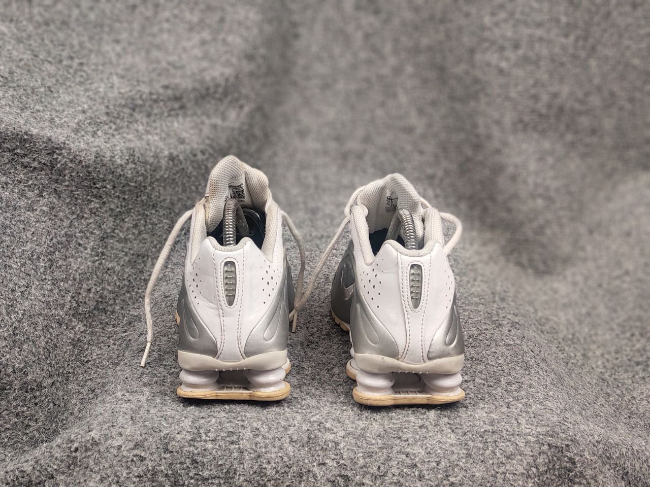 Nike Nike Shox R4 White Metallic Vintage Y2K Style Sneakers shoes Size US 5.5 / IT 35.5 - 12 Thumbnail
