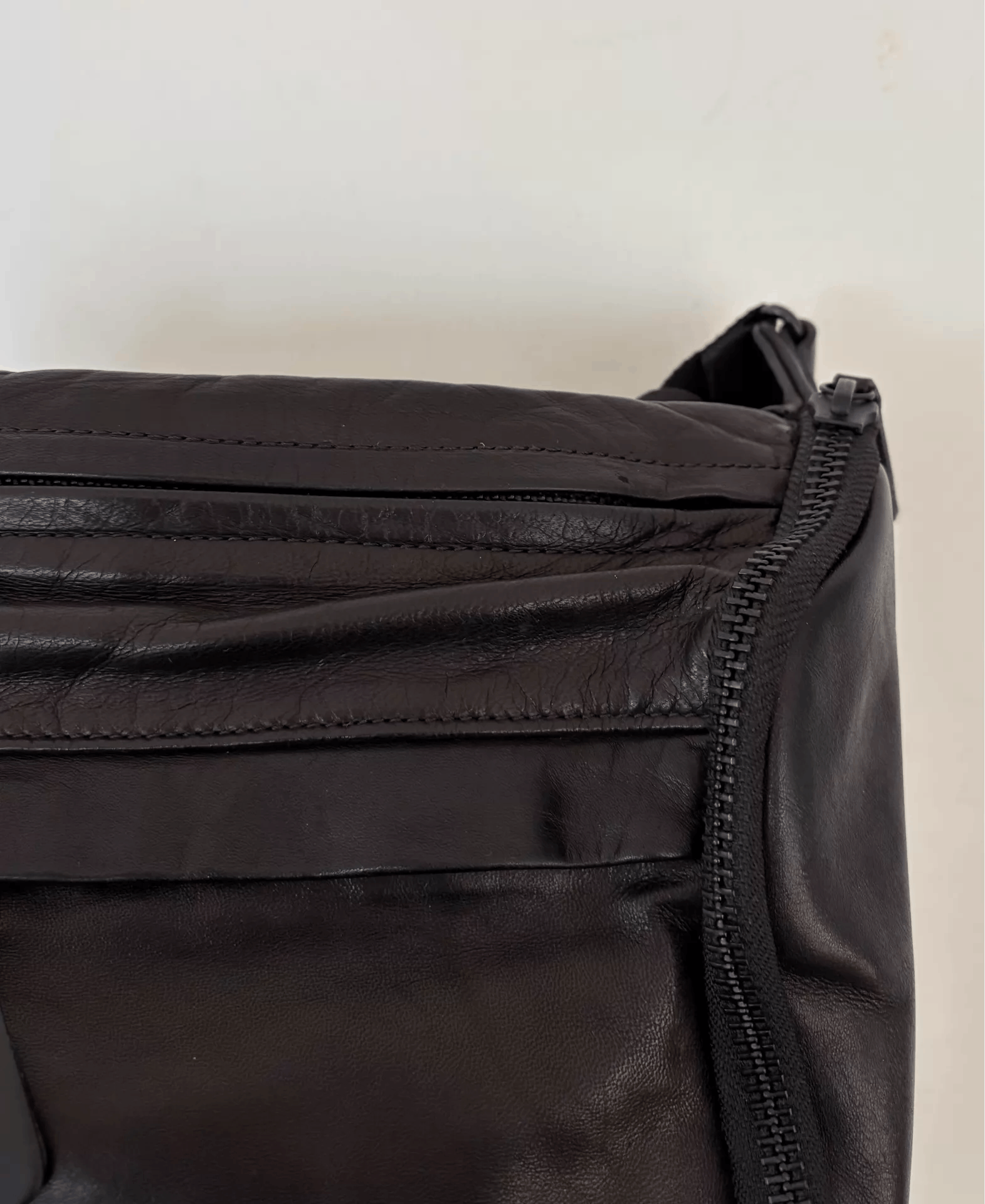 Yohji Yamamoto Yohji Yamamoto Men's Horse Leather Crossbody Bag Ｑ21 Size ONE SIZE - 4 Thumbnail