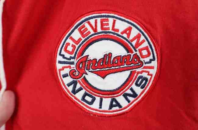 Vintage Vintage 90s Cleveland Indians Baseball Jersey Red Cotton Size US L / EU 52-54 / 3 - 4 Thumbnail
