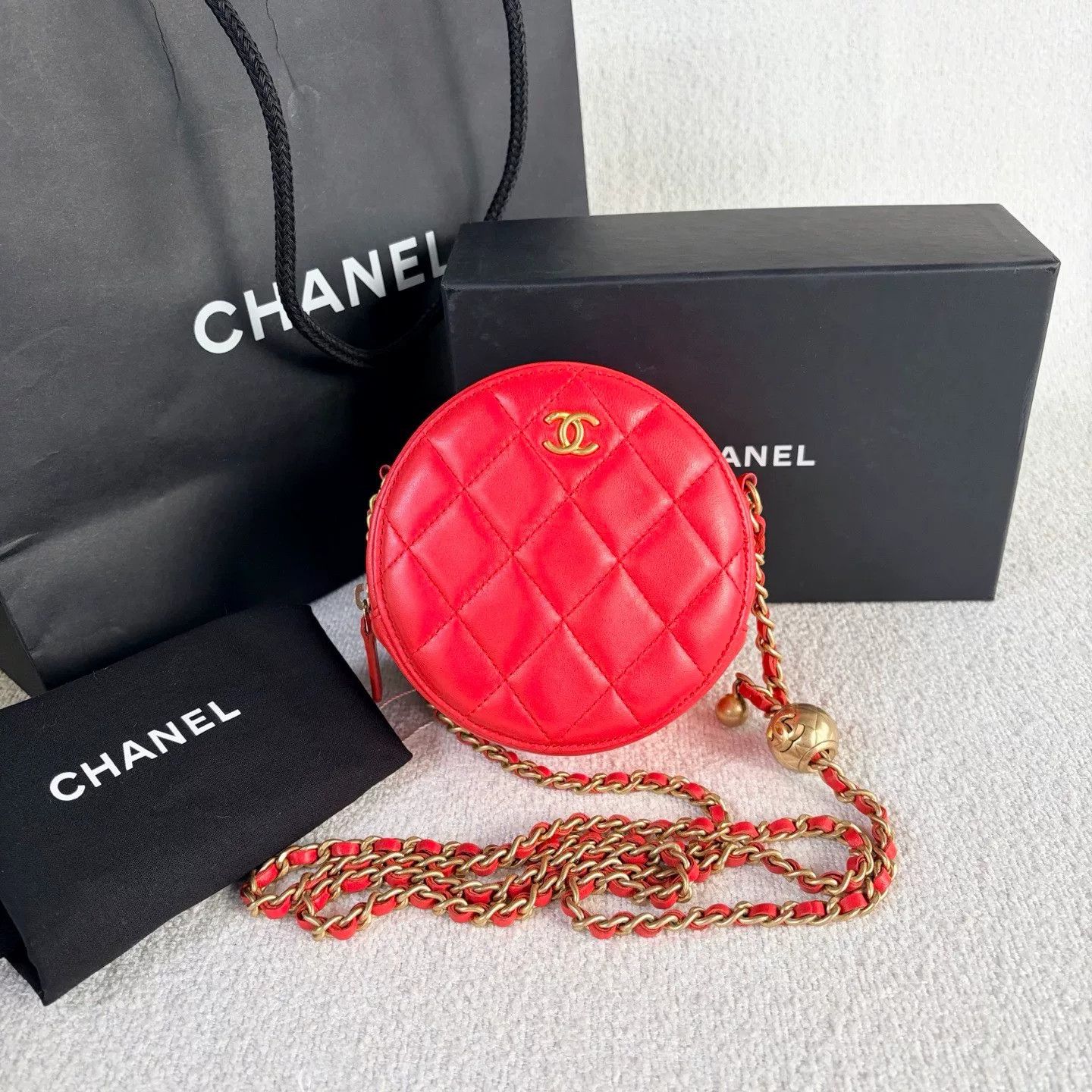 Chanel Pre-loved Bag Very good condition Size ONE SIZE - 1 Thumbnail