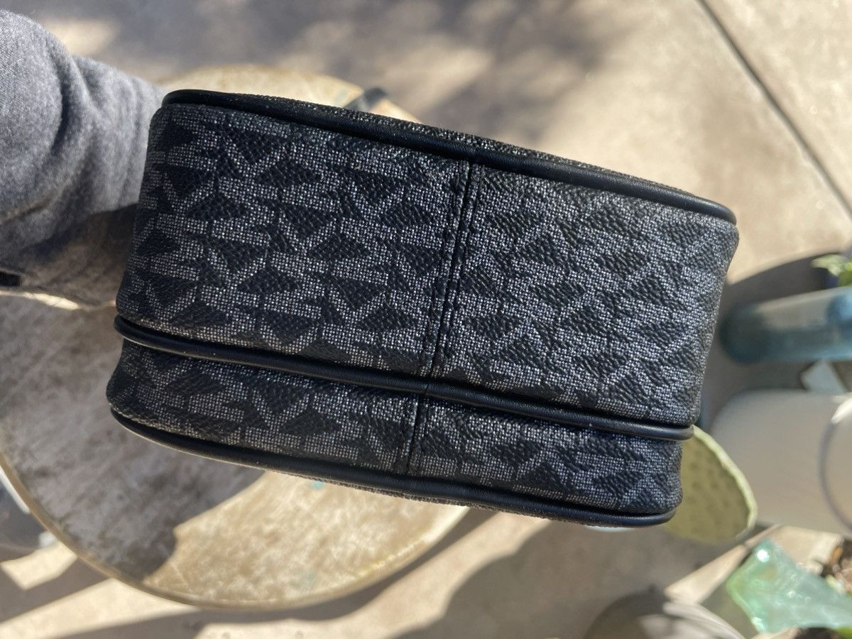 Michael Kors Michael Kors Jet Set Travel Medium Logo Crossbody Size ONE SIZE - 12 Thumbnail