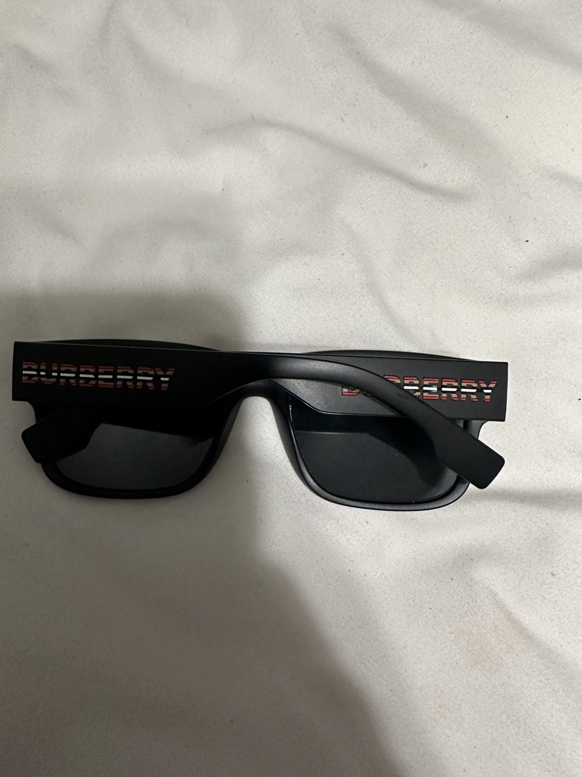 Burberry Burberry Sunglasses Size ONE SIZE - 5 Thumbnail