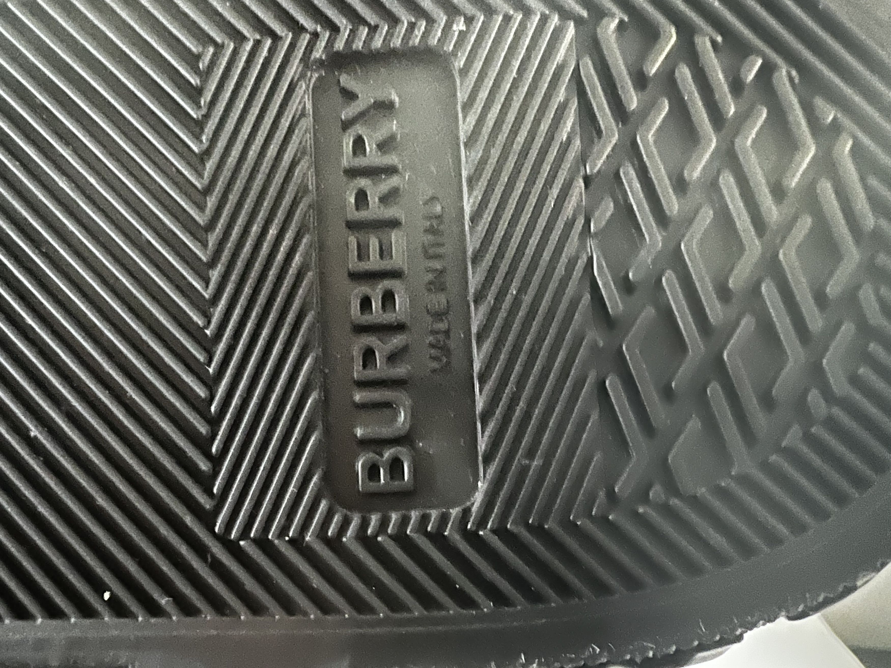 Burberry Knee-High Leather Sneakers Size US 9 / EU 42 - 10 Thumbnail