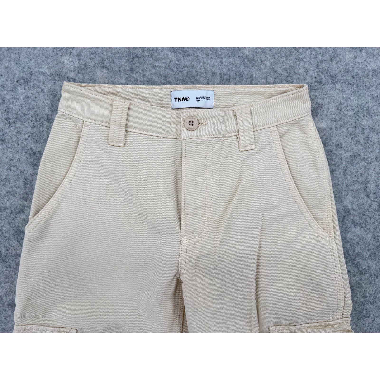 TNA TNA Aritzia Corbett Mid-Rise Cargo Pants Beige/Cream Size 00 Size 24" / US 00 / IT 34 - 2 Thumbnail
