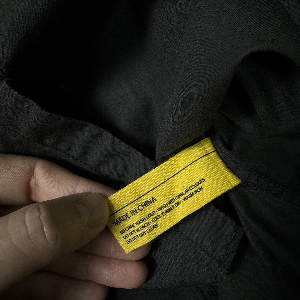 Japanese Brand Vintage Black Rabbit Shirt Button Ups Avant Garde 90s Y2K Size US L / EU 52-54 / 3 - 7 Thumbnail