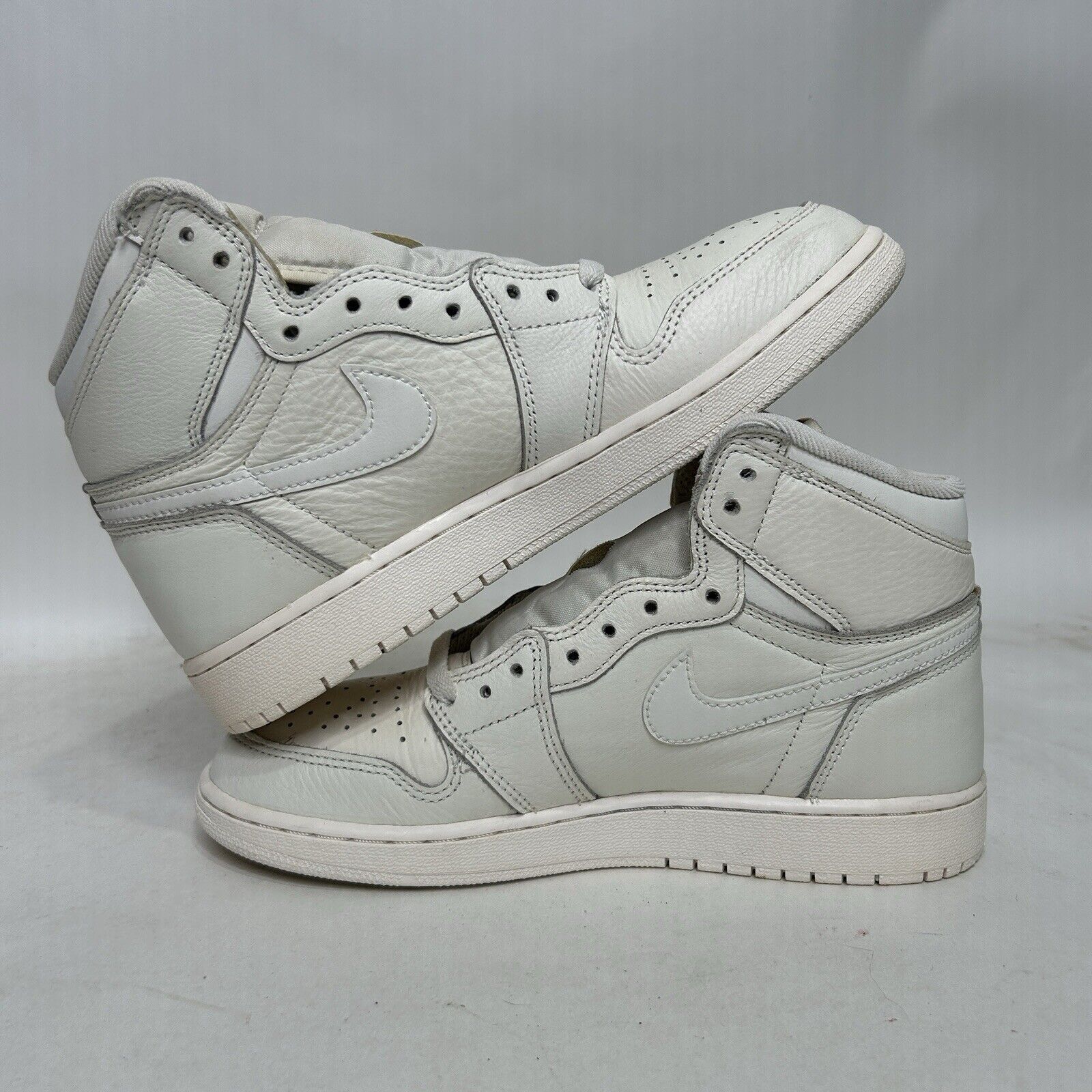 Nike Nike Shoes Air Jordan 1 Retro High OG BG “Sail” 2024 Size US 8.5 / IT 38.5 - 3 Thumbnail