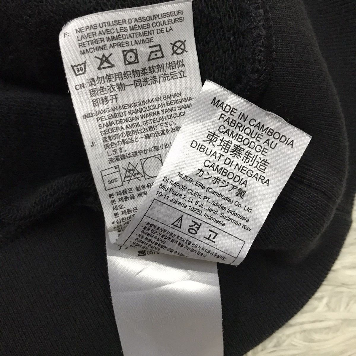 Adidas ADIDAS BASIC SINGLE POCKET SWEATSHIRT Size US M / EU 48-50 / 2 - 14 Thumbnail