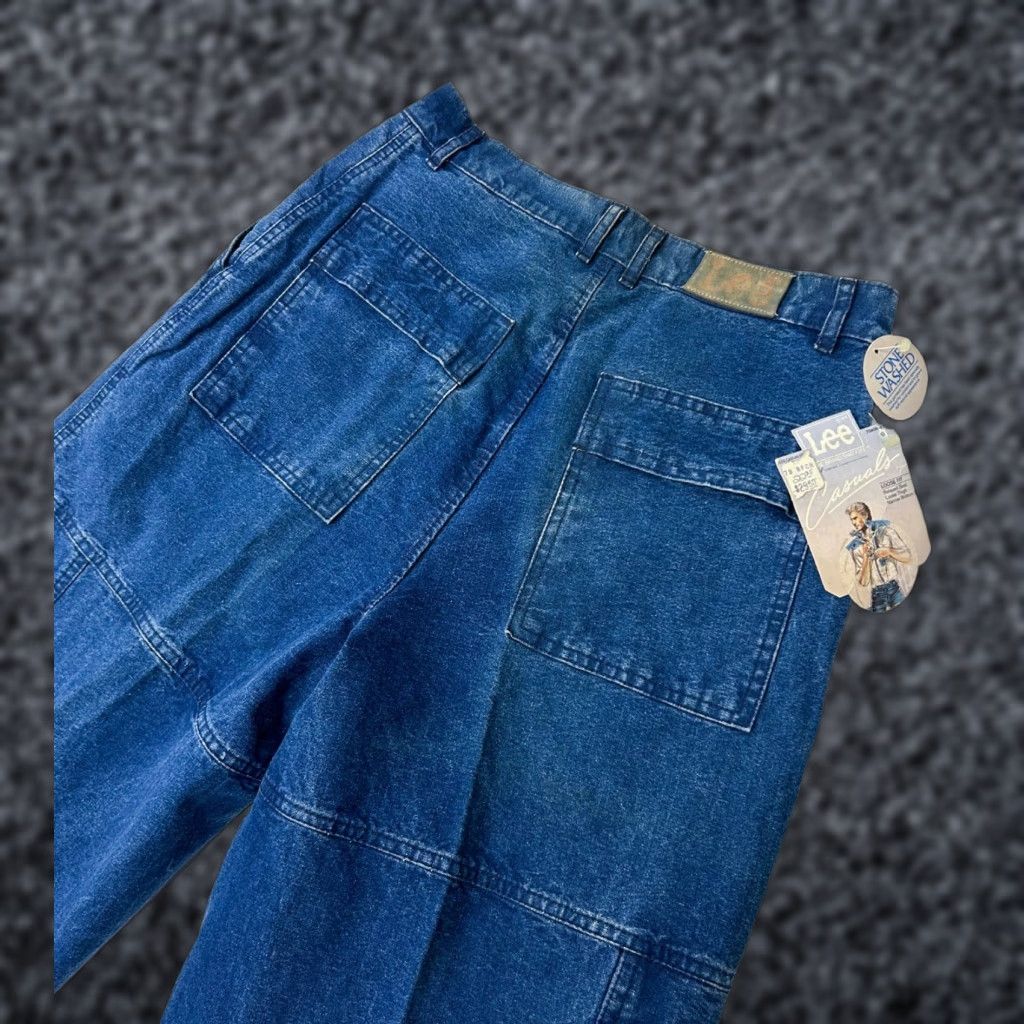Lee VINTAGE True Lee jeans 30x34 Denim Stone Wash 1980s Deadstock Western 5-Pocket Zip 80s JCPenneys Lee Brand Mens jeans Size US 30 / EU 46 - 1 Thumbnail