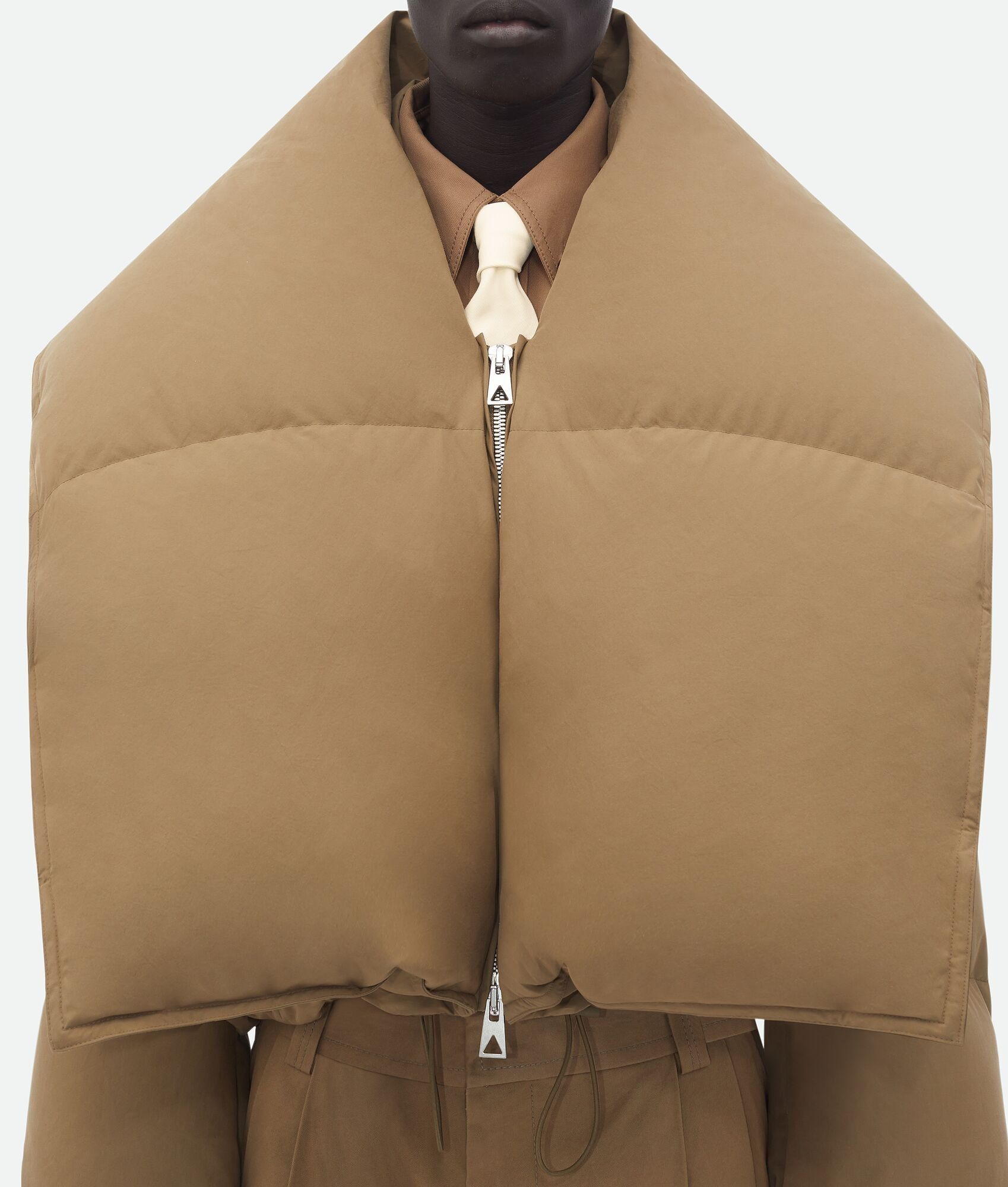 Bottega Veneta o1w1db10825 Frosted Poplin Puffer Jacket in Liana Size US XL / EU 56 / 4 - 6 Thumbnail