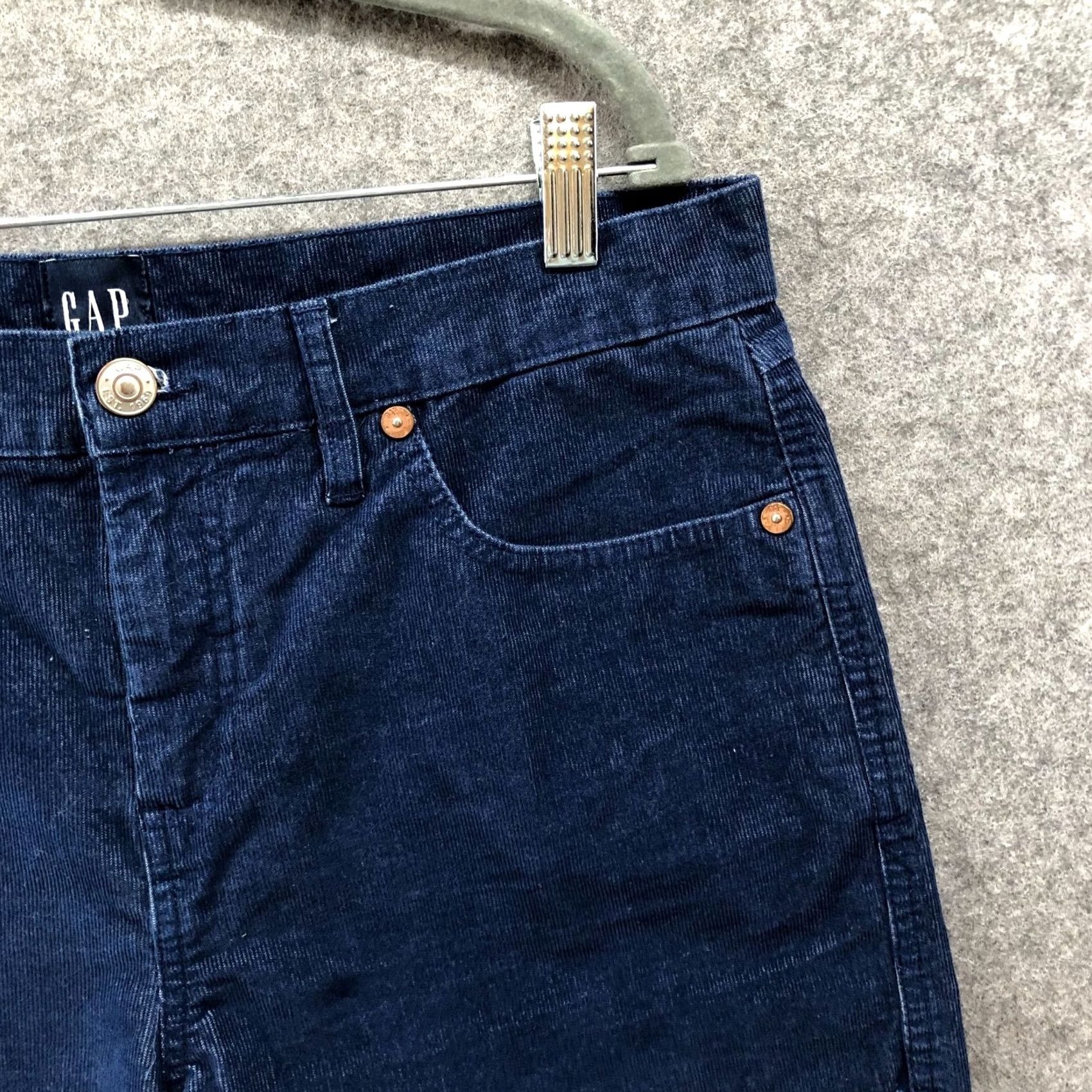Gap Gap Corduroy Shorts Womens 10 Blue Cutoff Frayed Stretch Dark Blue 10'' Rise Size 32" / US 10 / IT 46 - 3 Thumbnail