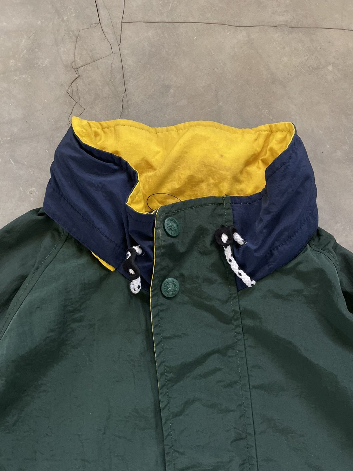 Tommy Hilfiger Vintage Tommy Hilfiger Spell Out Sleeve Sailing Windbreaker Size US XL / EU 56 / 4 - 4 Thumbnail