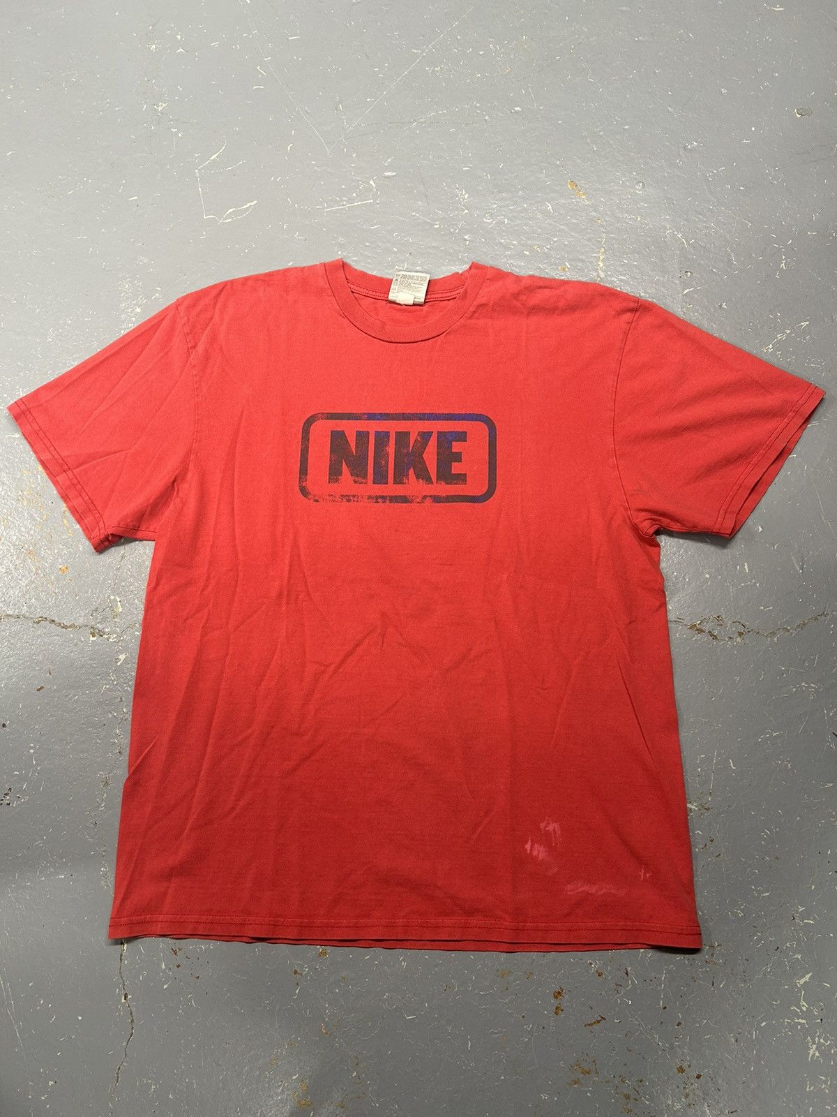 Nike × Vintage Crazy Vintage Y2K Essential Red Nike Script Tee Shirt Faded Size US L / EU 52-54 / 3 - 1 Thumbnail